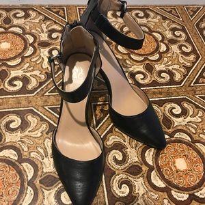 NEW YORK& COMPANY BLACK HEELS
